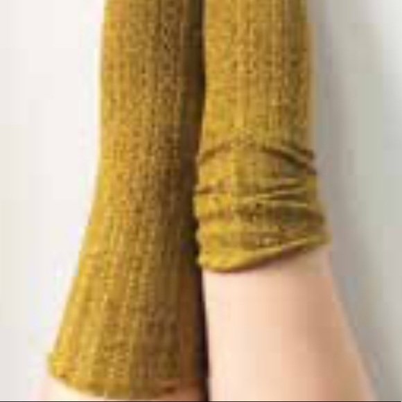 Cable Knit Thigh High socks - Picture 7 of 8